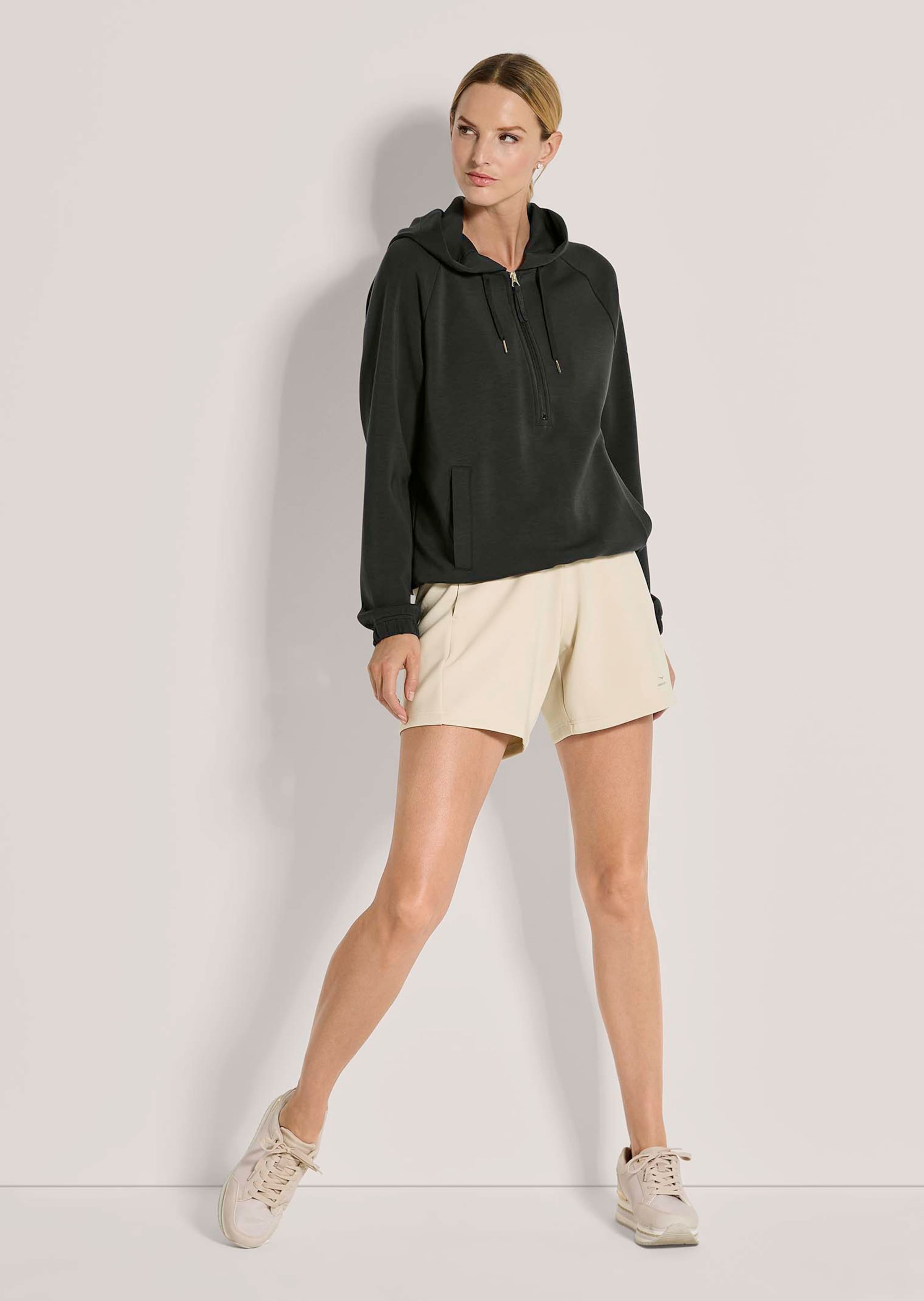 Klassischer Kapuzen-Pullover