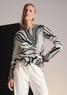 Feinstrick-Pullover mit Fantasy-Print thumbnail 7
