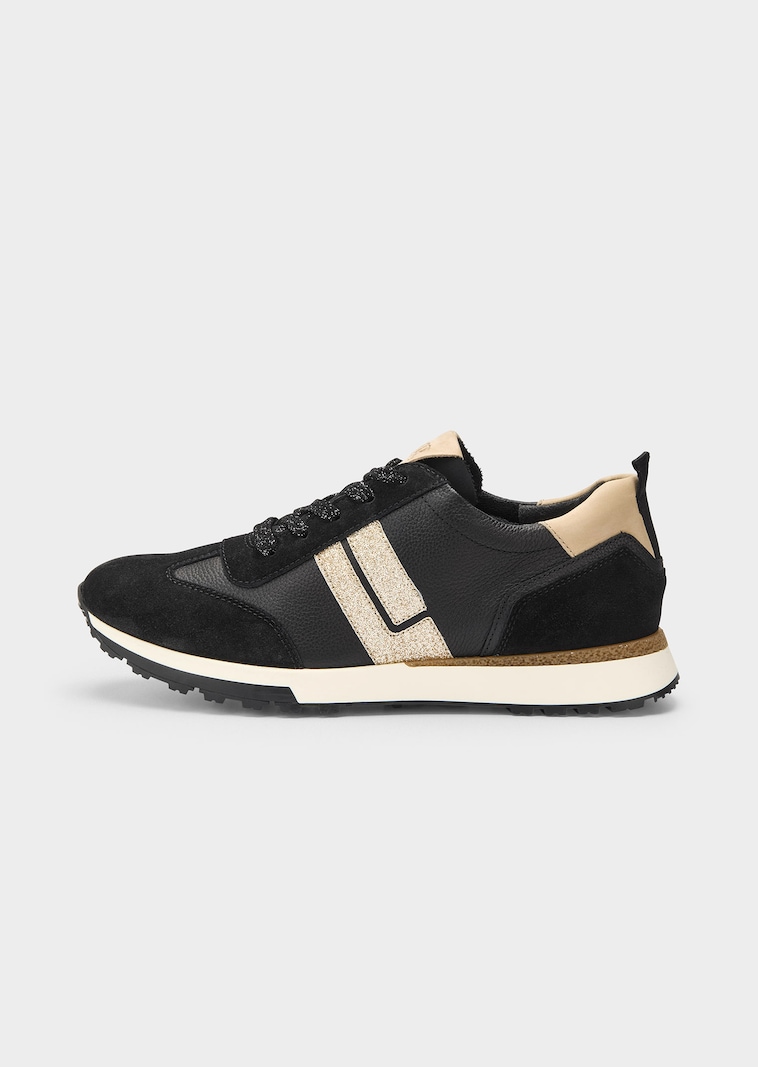 Leichter Sneaker zum Schnüren