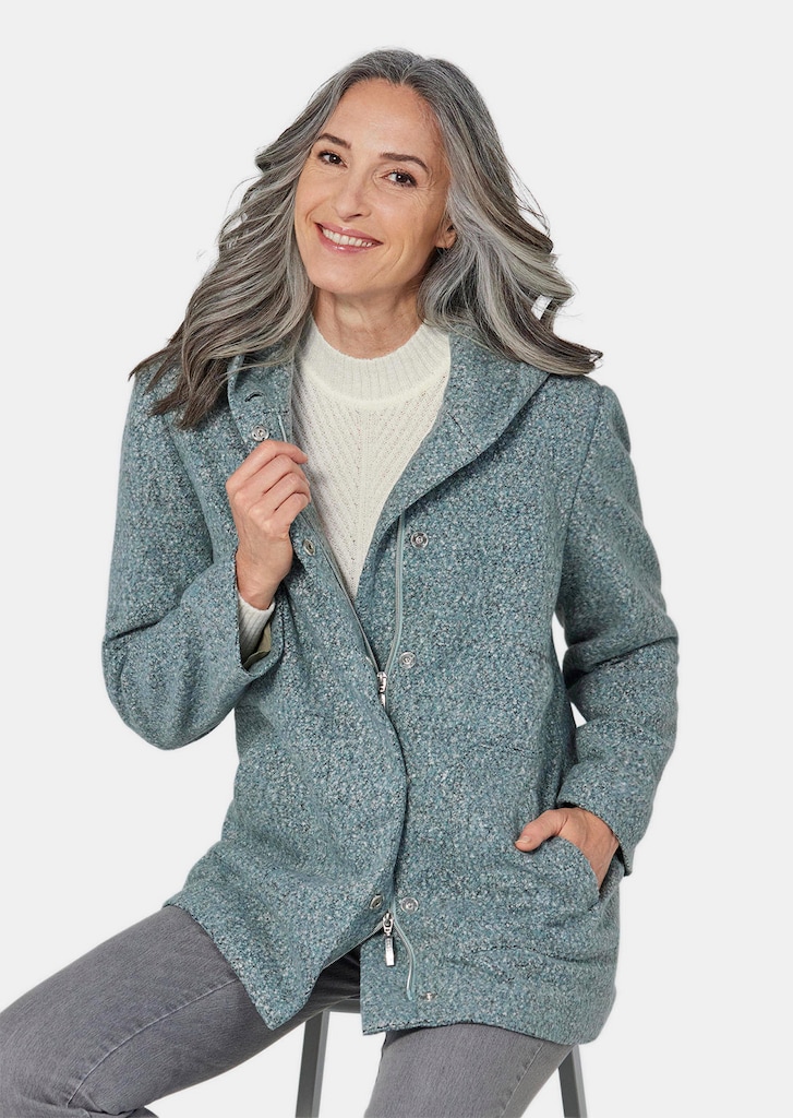 Unentbehrliche Bouclé-Jacke mit feinen Details 3