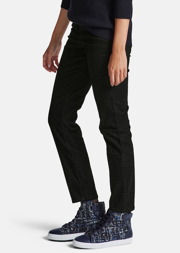 Jeans with houndstooth pattern 3