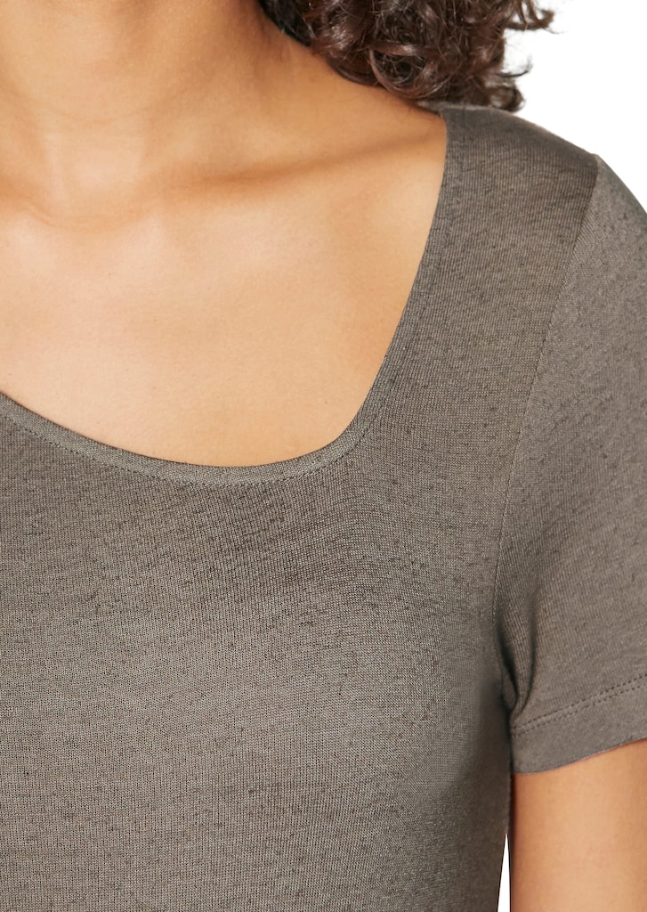 Short-sleeved shirt with asymmetric neckline 4