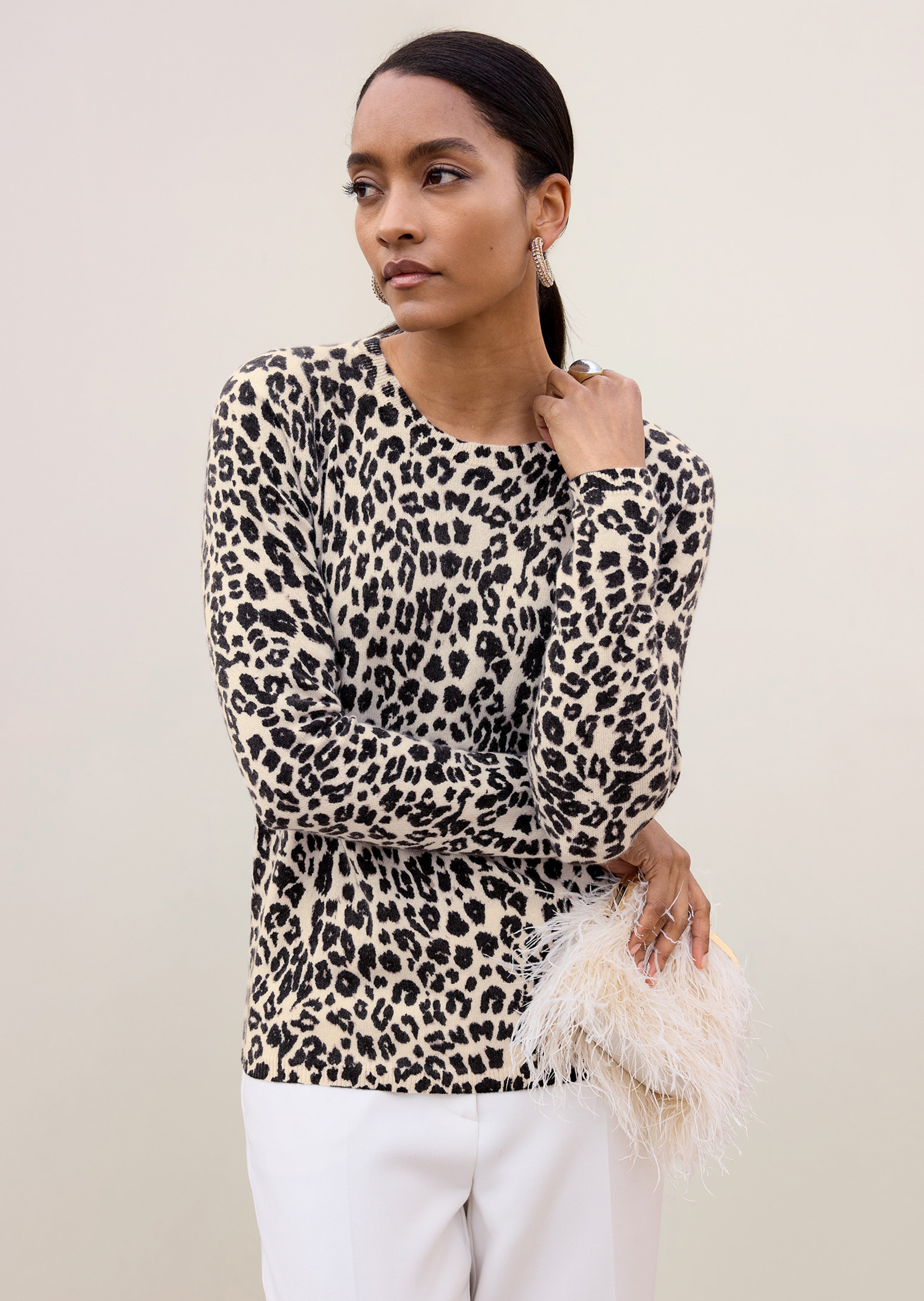 Kaschmirpullover mit Leopardenmuster