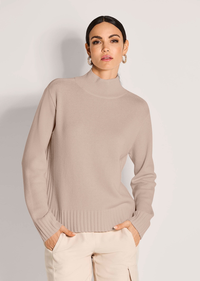 Stehkragen-Pullover in edler Melange