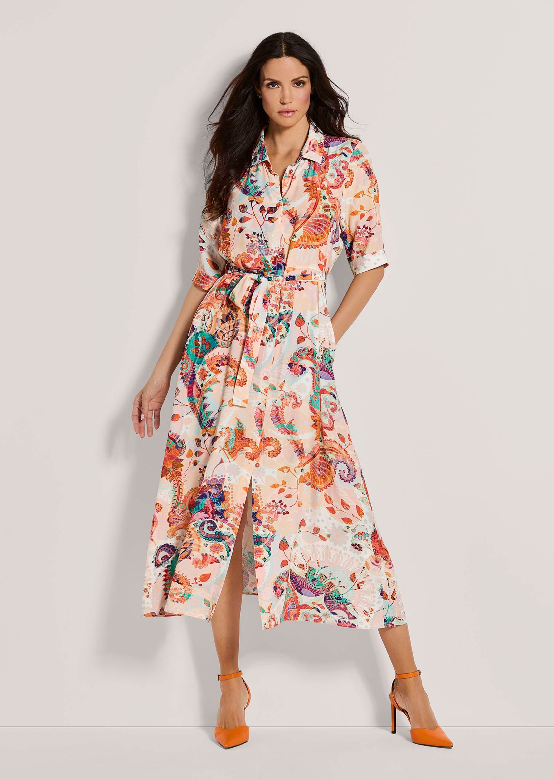Viscose dress in white / himbeersorbet / multi-coloured | MADELEINE Fashion