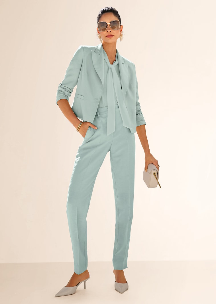 Edel-Shirt mit Schluppe