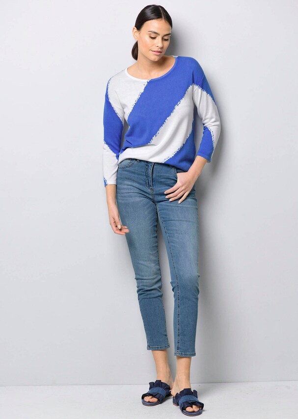 Pullover mit grafischem Streifendessin 6