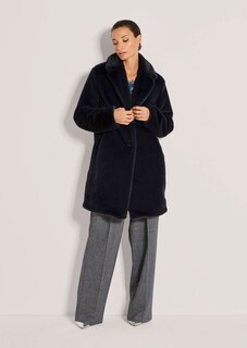 Webpelzmantel in Oversize-Form thumbnail 1