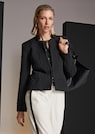 Kurzer Jersey-Blazer mit Zopfmuster thumbnail 7
