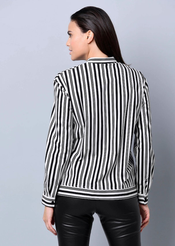 Streifenbluse mit Knopfleiste 2