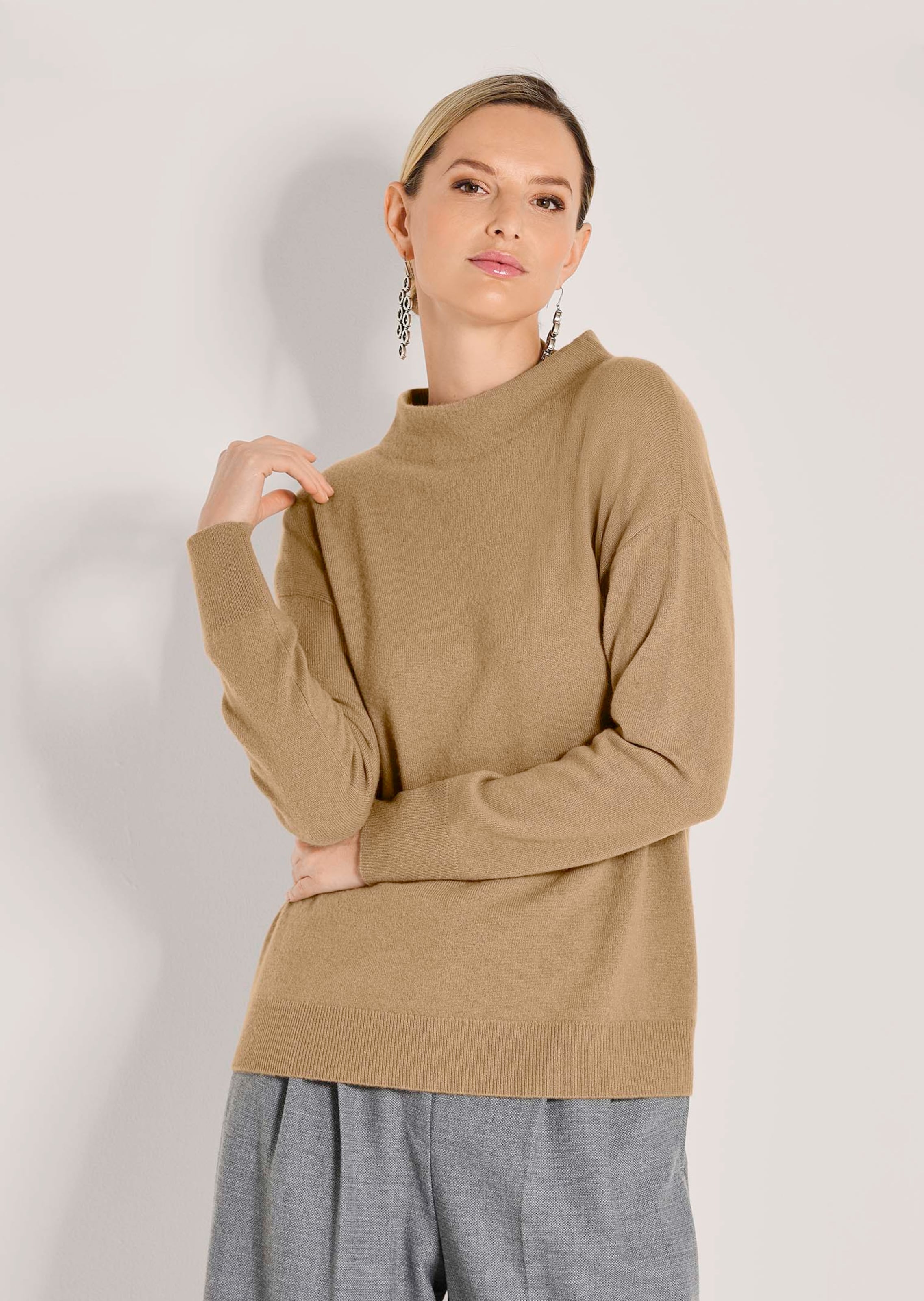 Kaschmir-Pullover mit Stehkragen