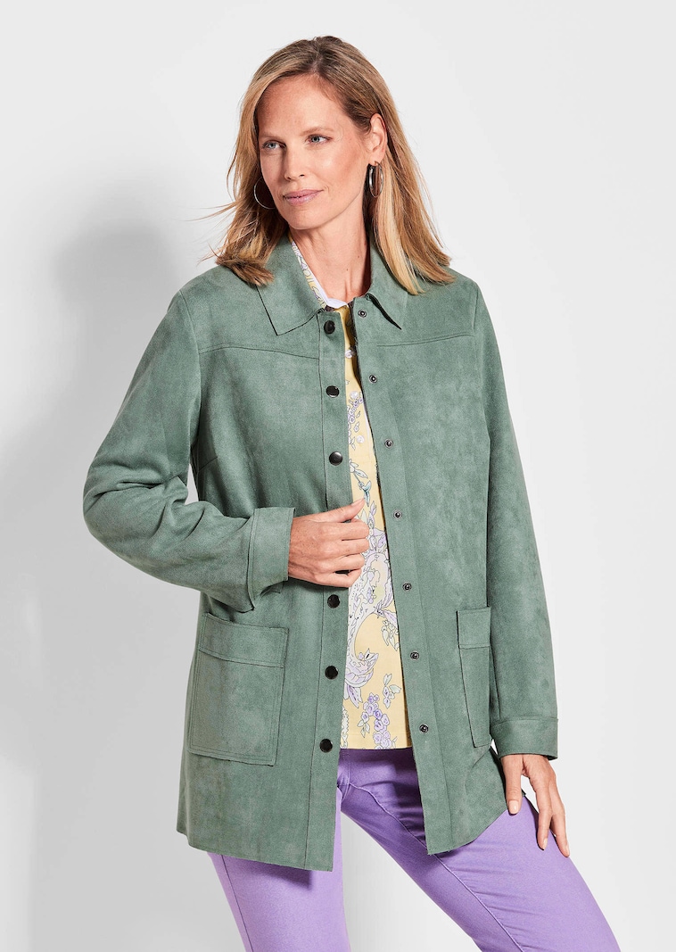 Manteau court, aspect velours