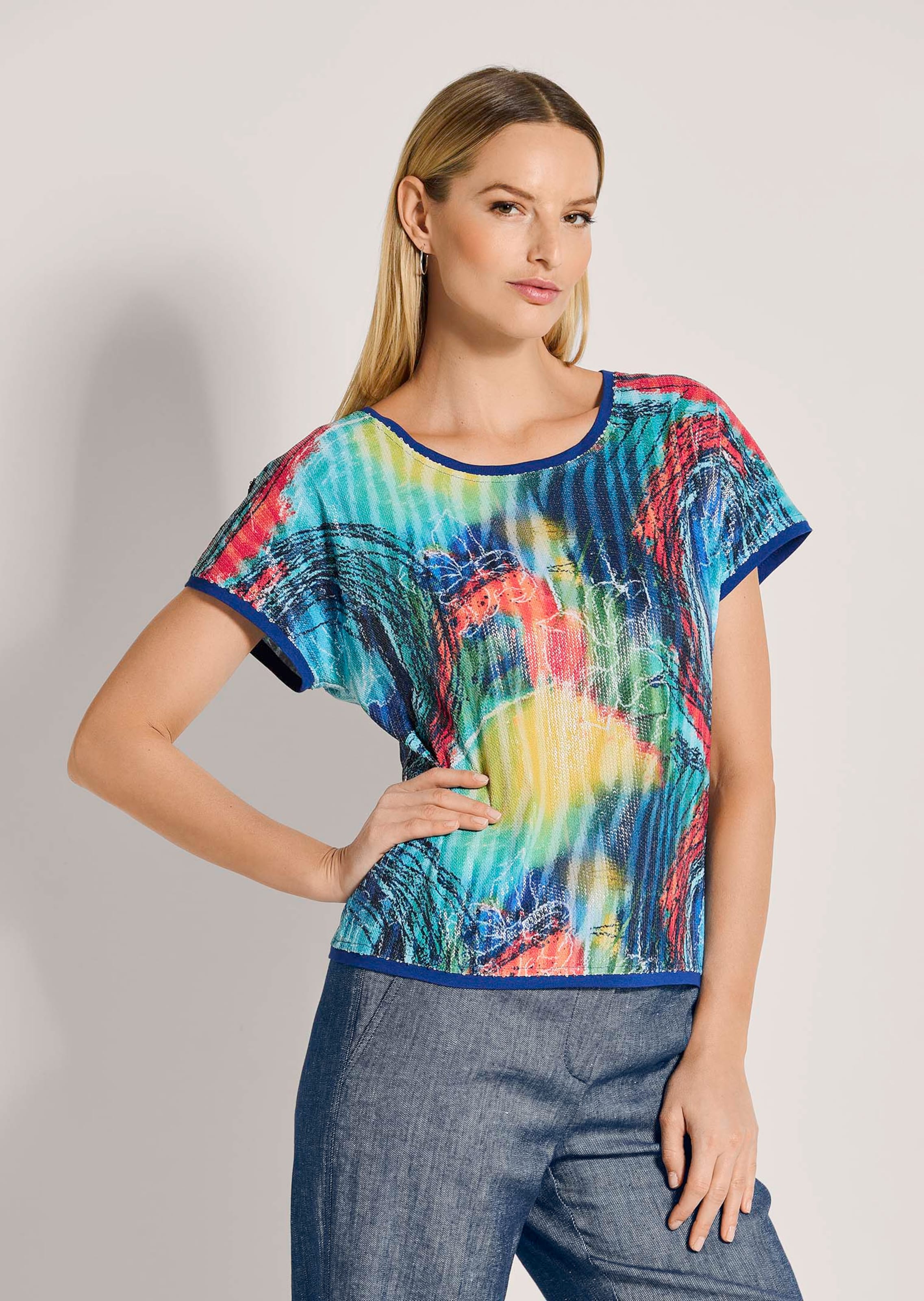 Rundhals-Shirt mit leuchtendem Pailletten-Print