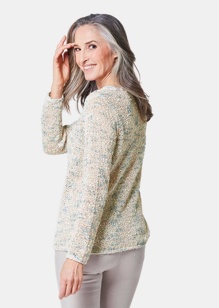 Effektvoller locker gestrickter Bändchengarnpullover