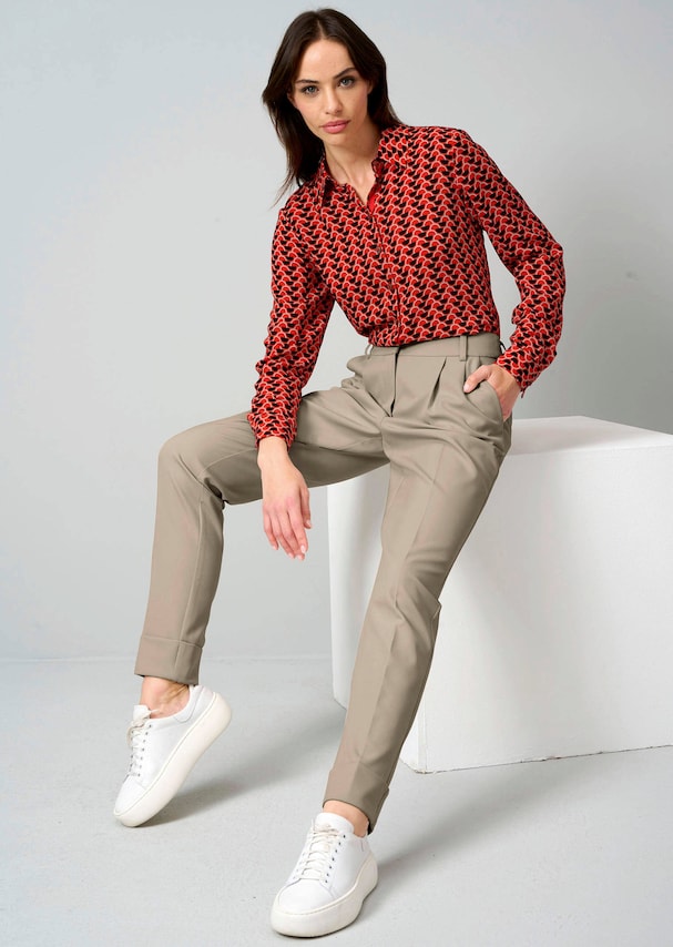 Hemdbluse in grafischem Dessin 3