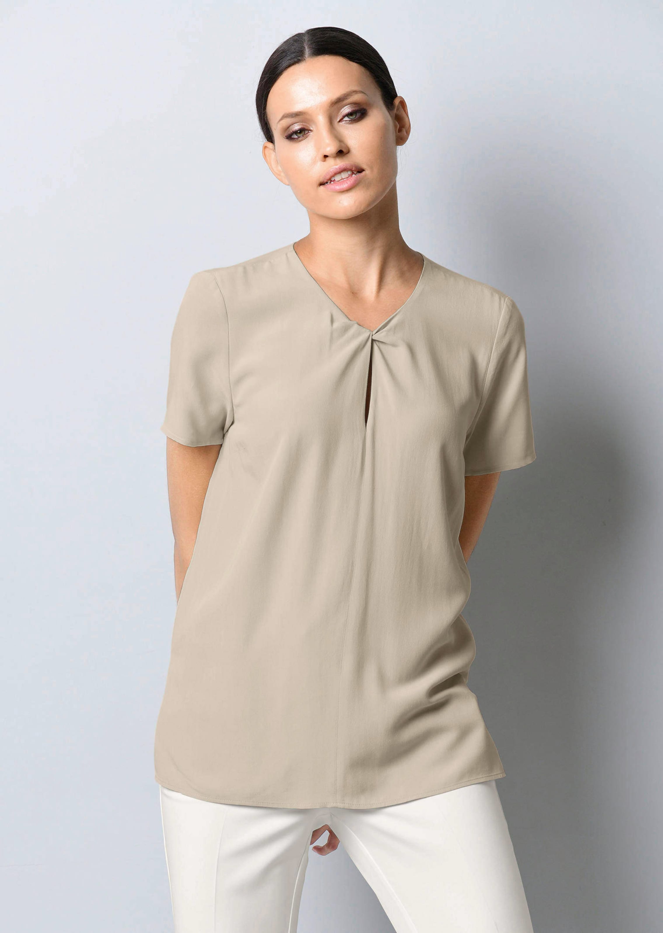 Bluse mit Knotendetail