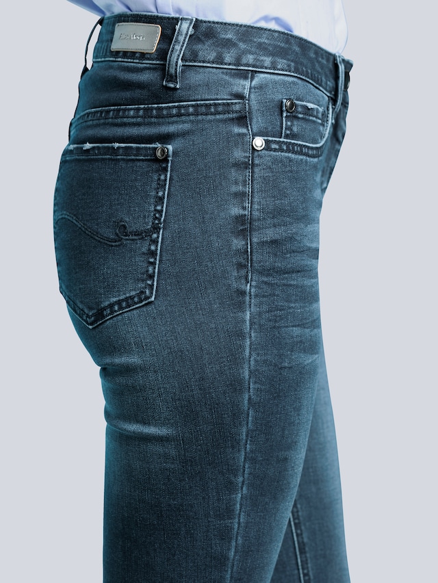 Jeans mit Aufschlag am Saum 1