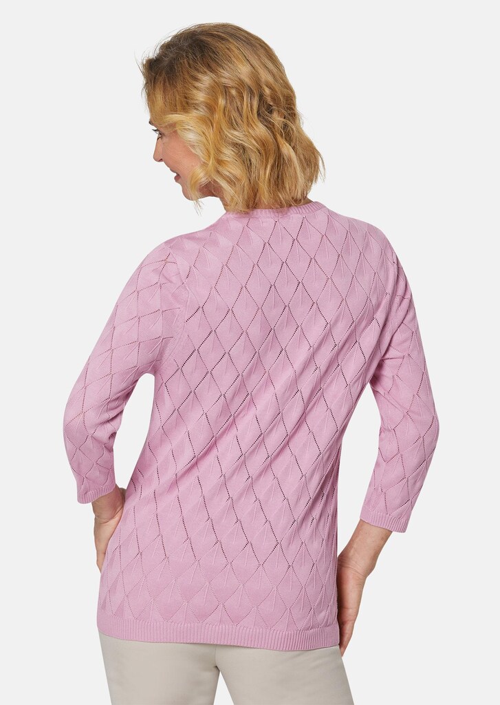 Gepflegter Ajour-Pullover mit femininen Durchbrüchen