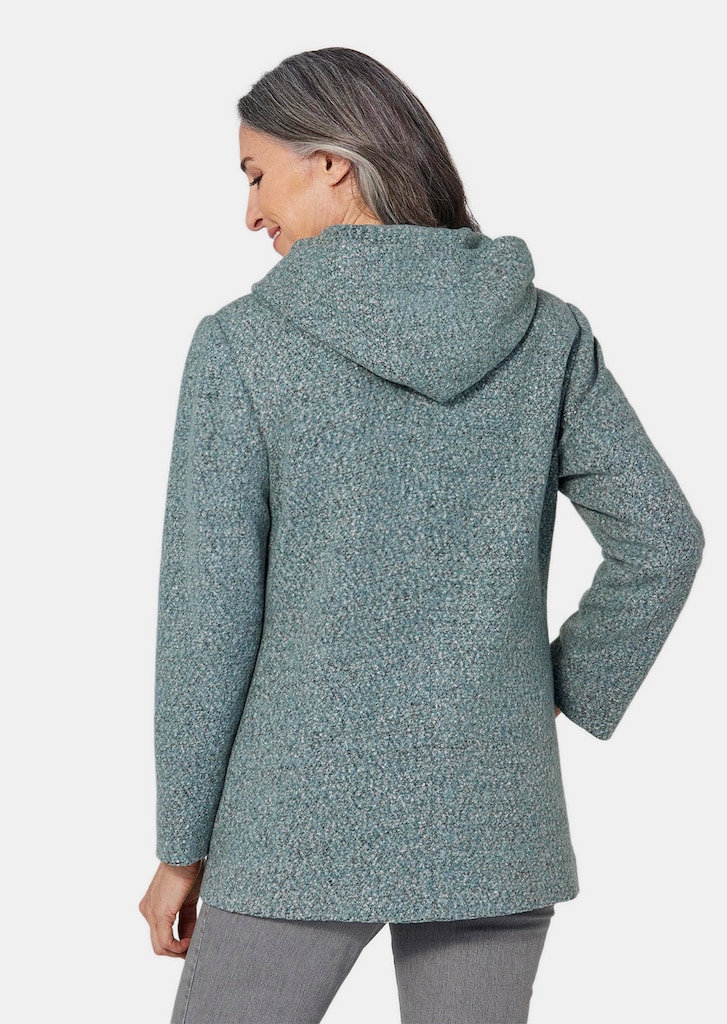 Unentbehrliche Bouclé-Jacke mit feinen Details 2