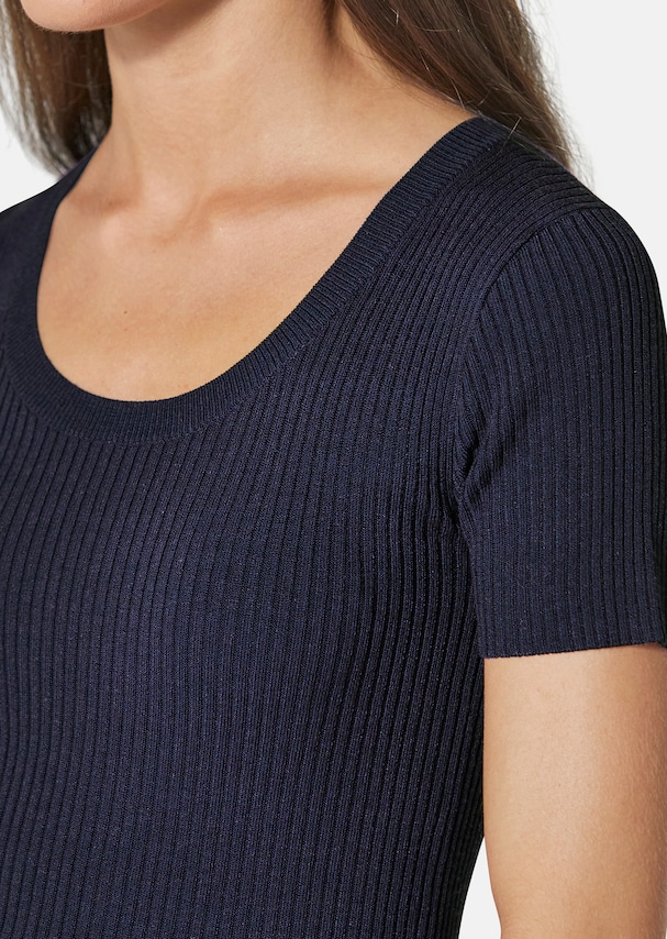 Round-neck jumper with short sleeves and ajour details 4