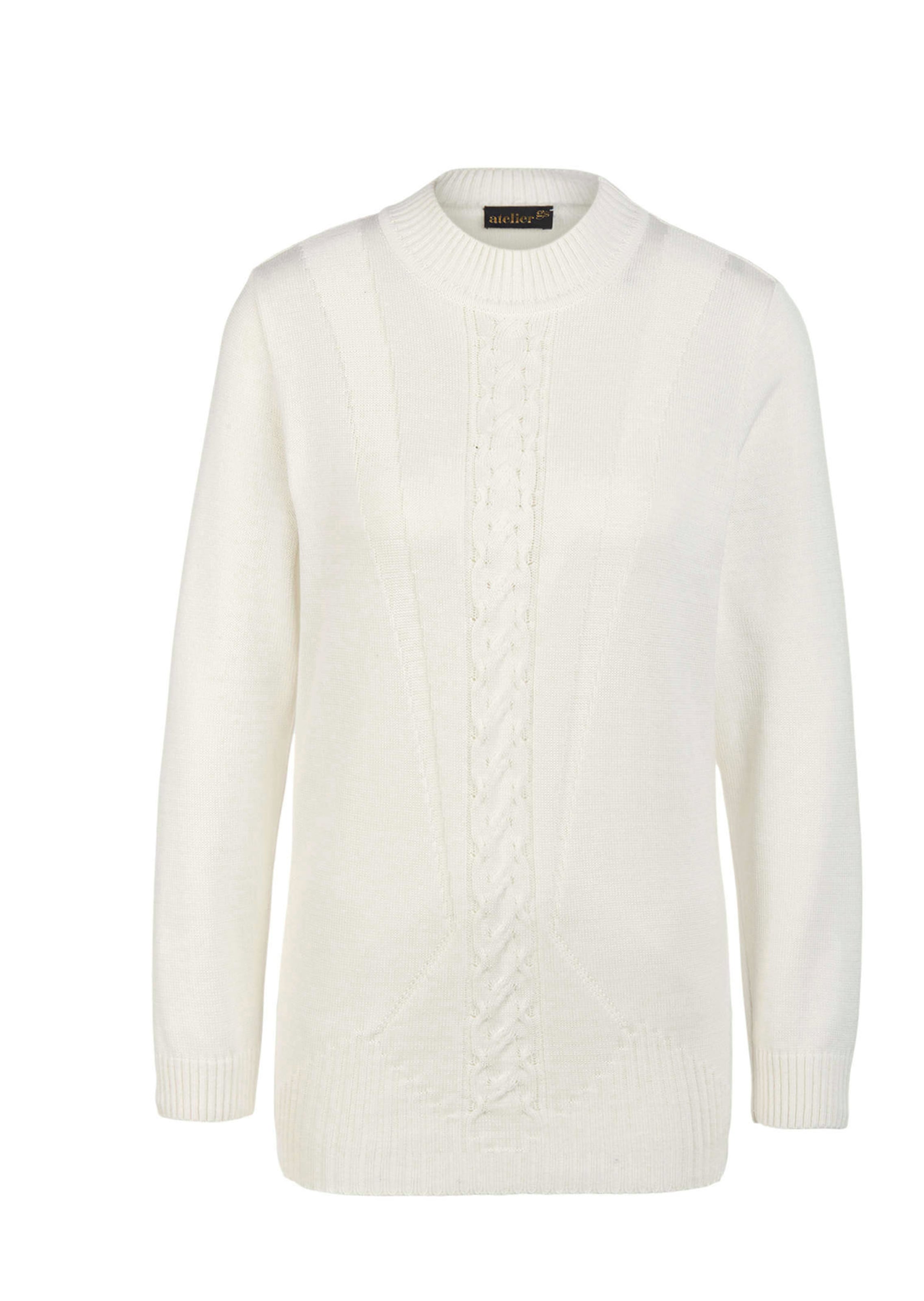 Pullover mit streckendem Zopfmuster