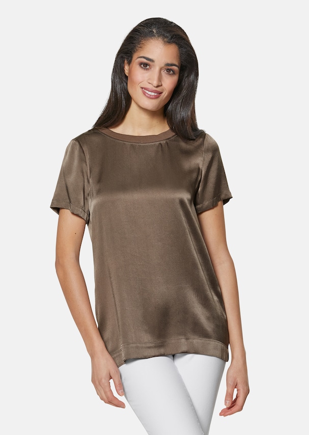 Silk blouse with half-length sleeves