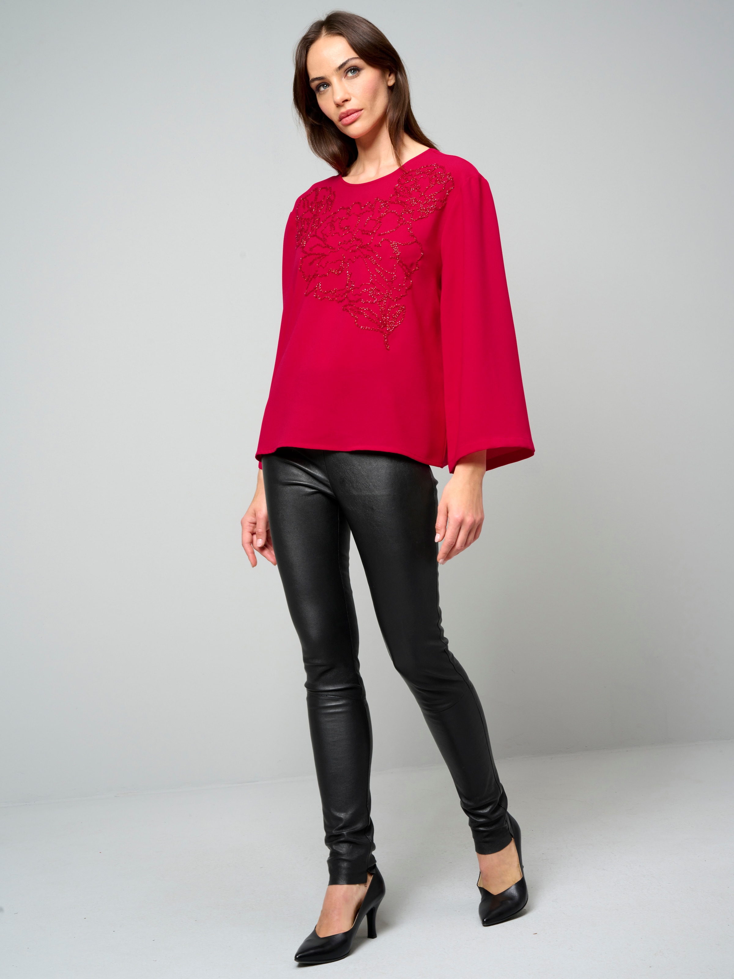 Bluse mit Perlenmotiv 3