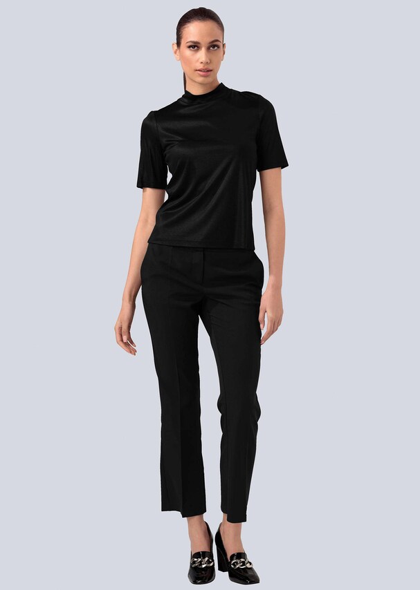 Hose mit praktischen Eingrifftaschen 1