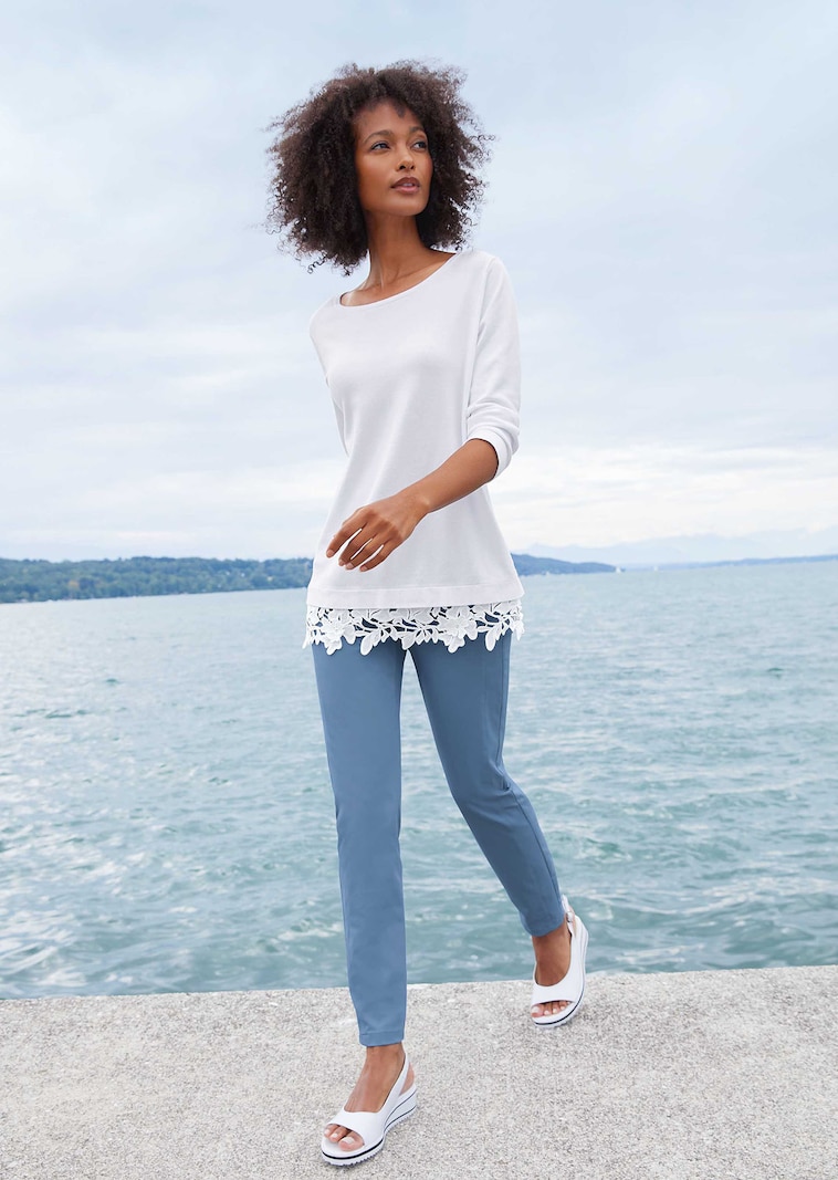 Pullover mit Spitzensaum