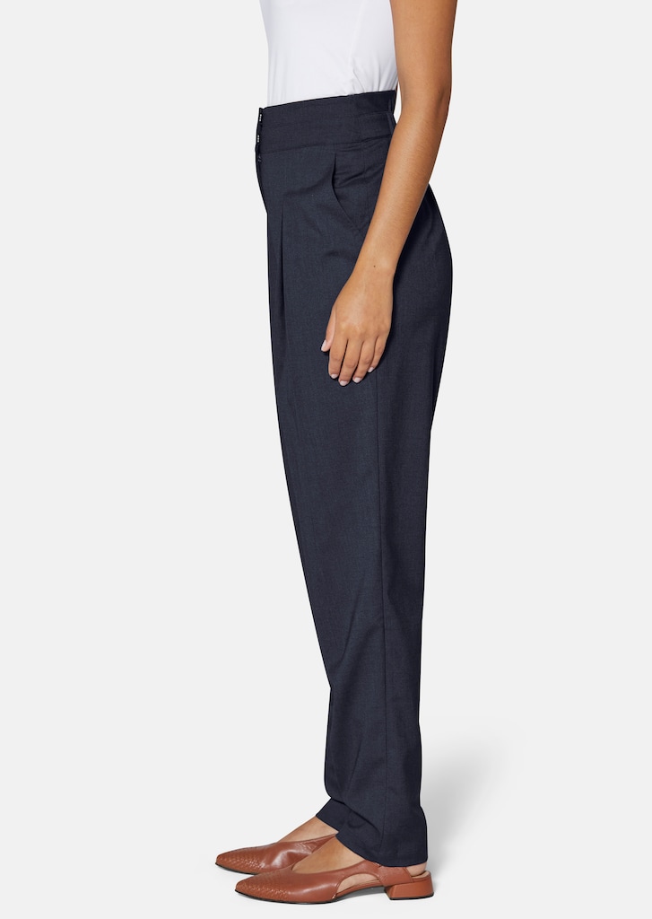 Pleated trousers with comfort waistband 3