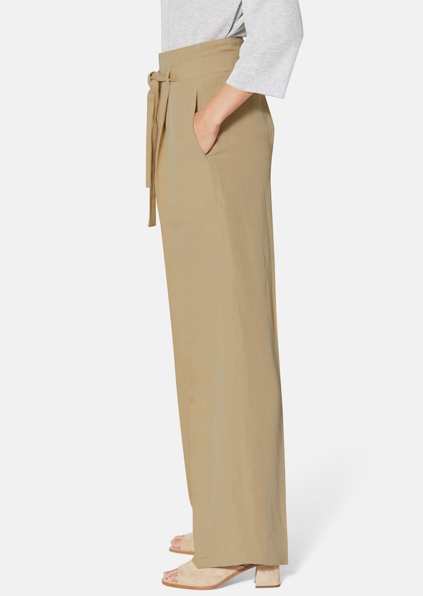 Pleated trousers with drawstring 3