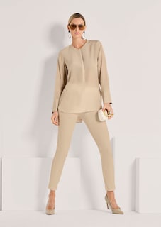 Lange Seidenbluse in kragenloser Form thumbnail 4