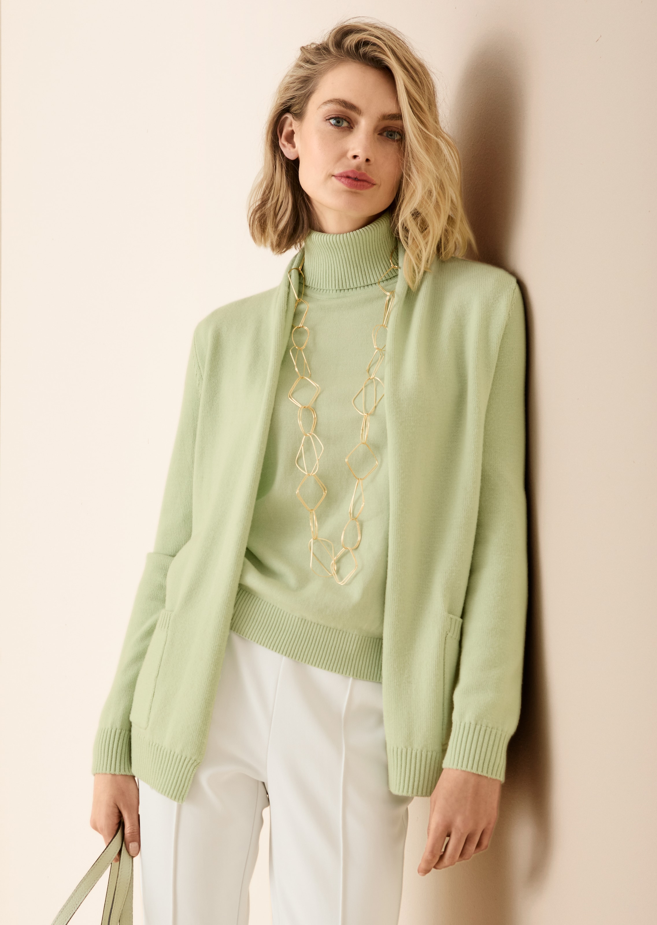 Strickjacke mit Schalkragen