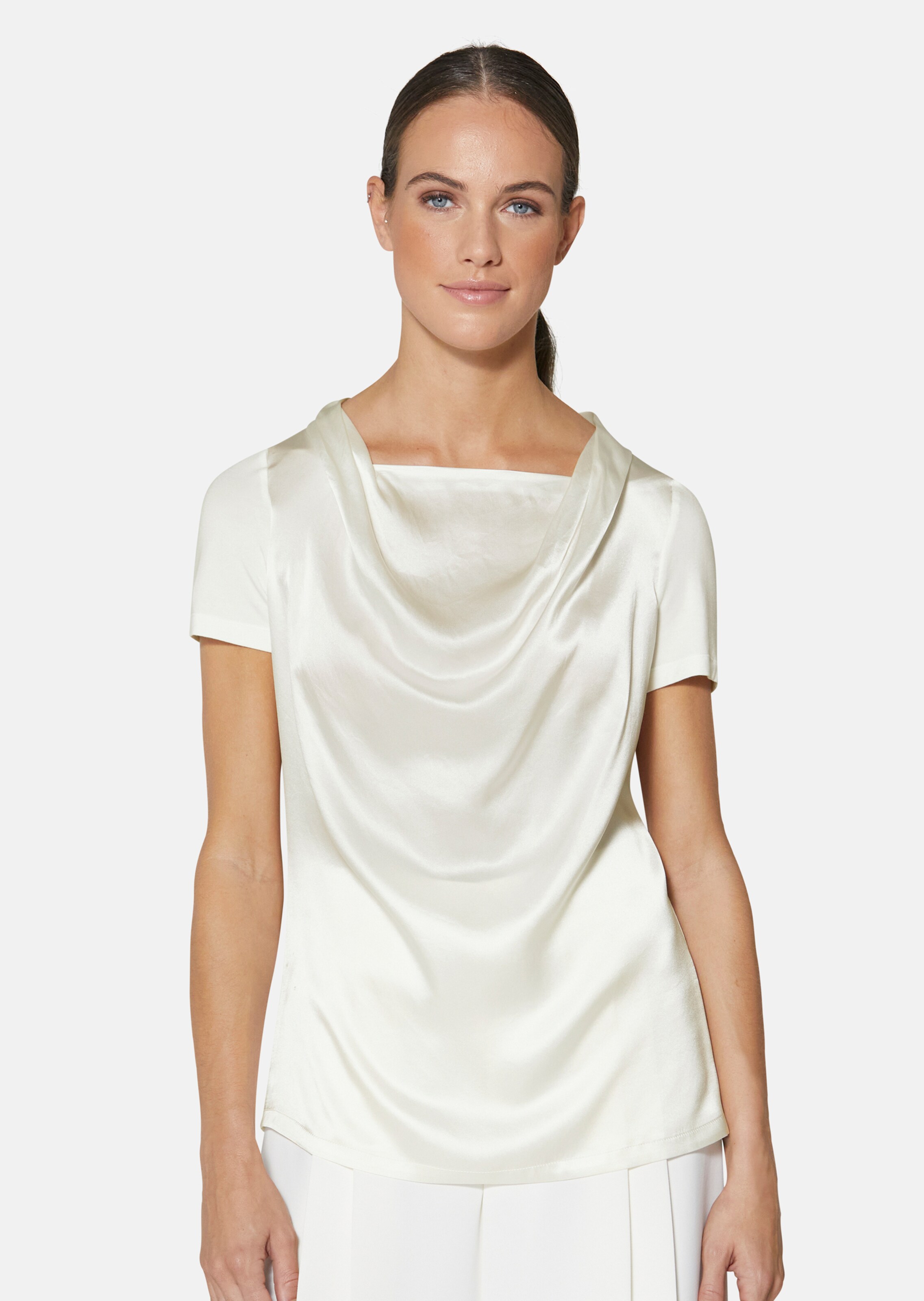 Kurzarm-Shirt im Material-Mix
