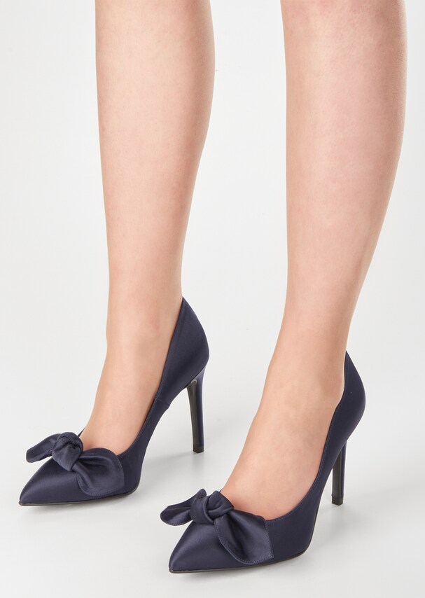 Pumps with stiletto heel and decorative bow