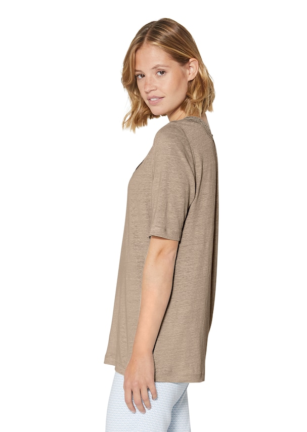 Short-sleeved linen shirt with a fine lace accent 3