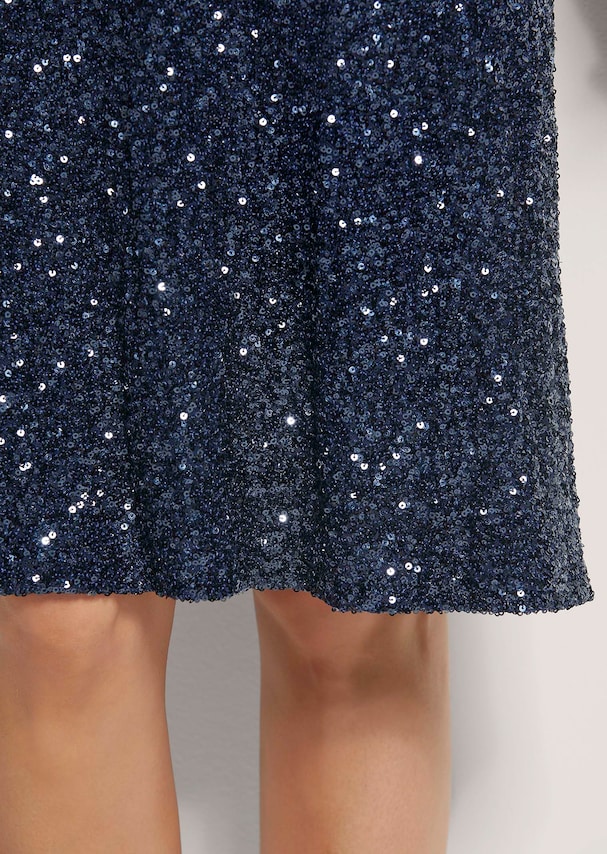 Schlanker Pencil-Skirt mit Wendepailletten 4