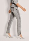 Schmale Jeans mit Strass und Stickerei thumbnail 4