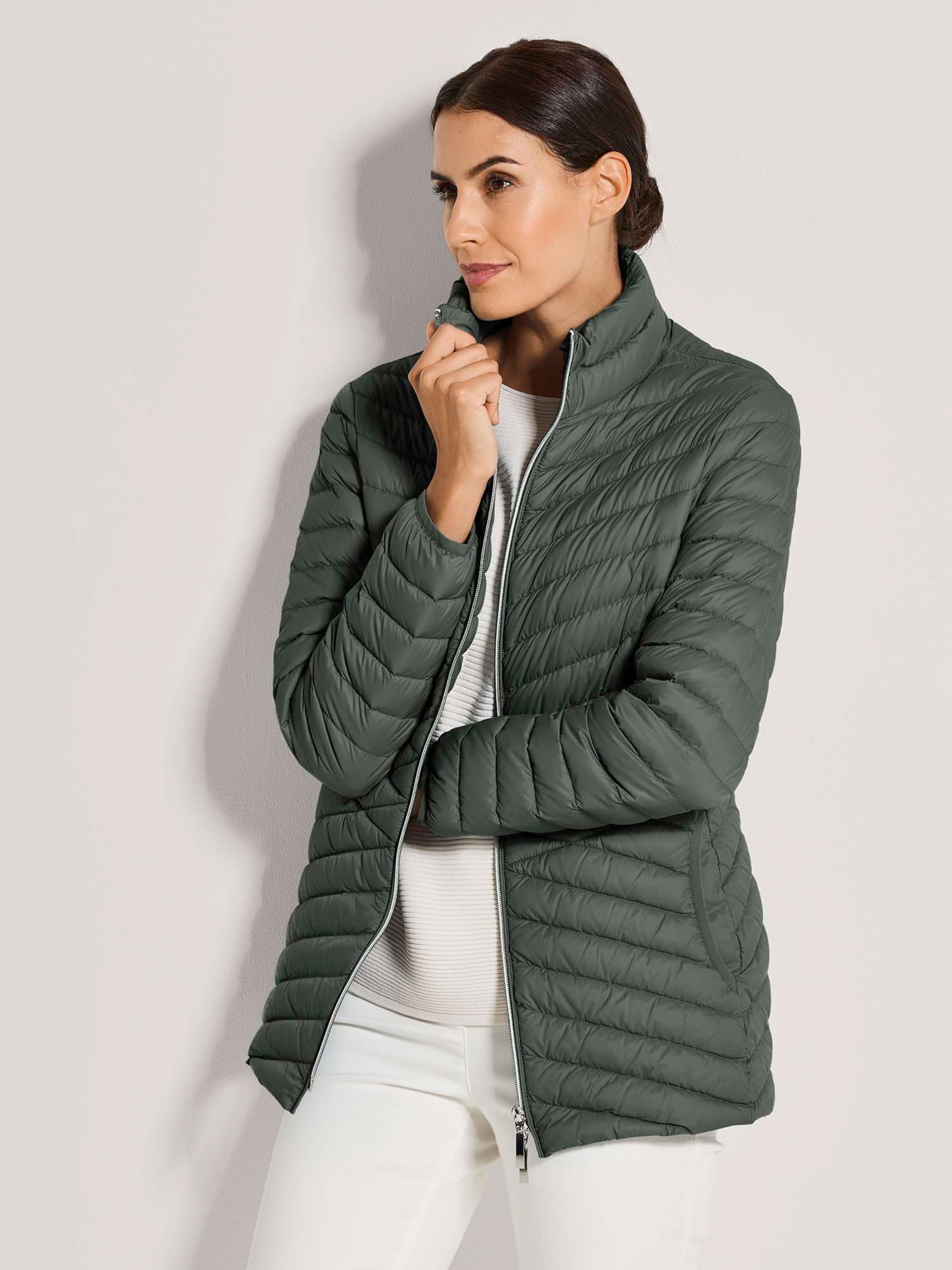 Daunenjacke mit Stehkragen