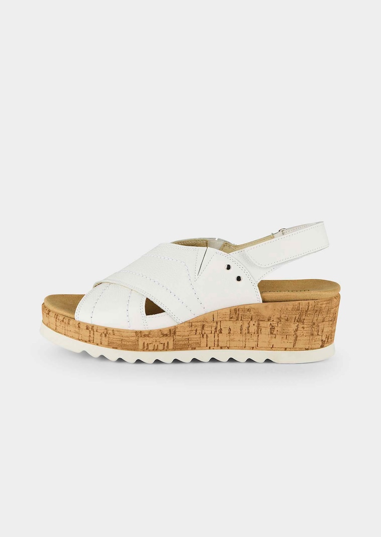 Sandales avec lanière velcro réglable