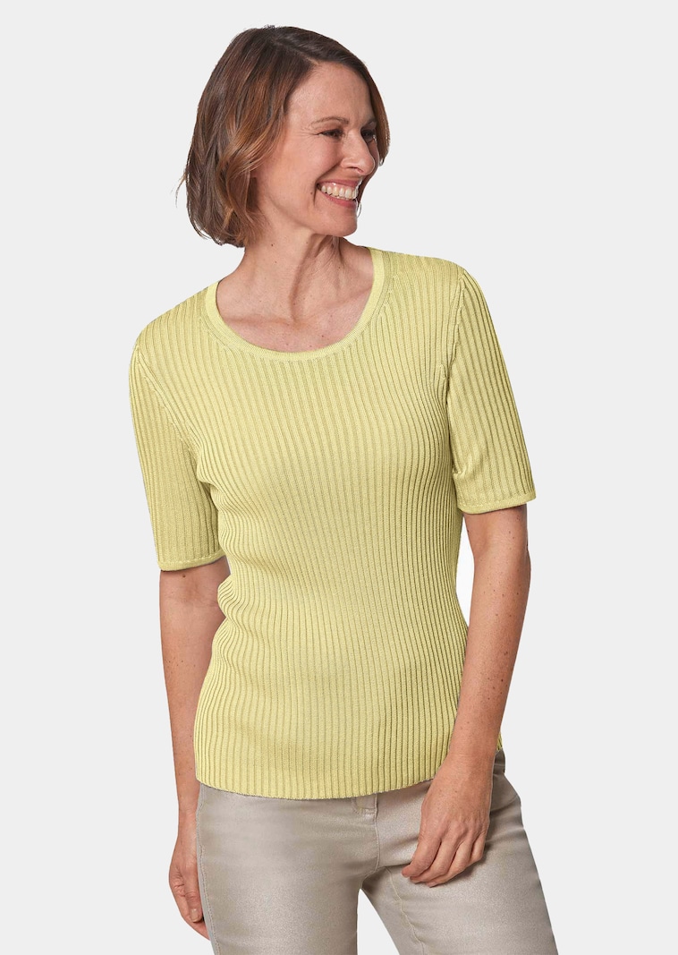 Pflegeleichter Pullover in hochwertiger Rippenstruktur