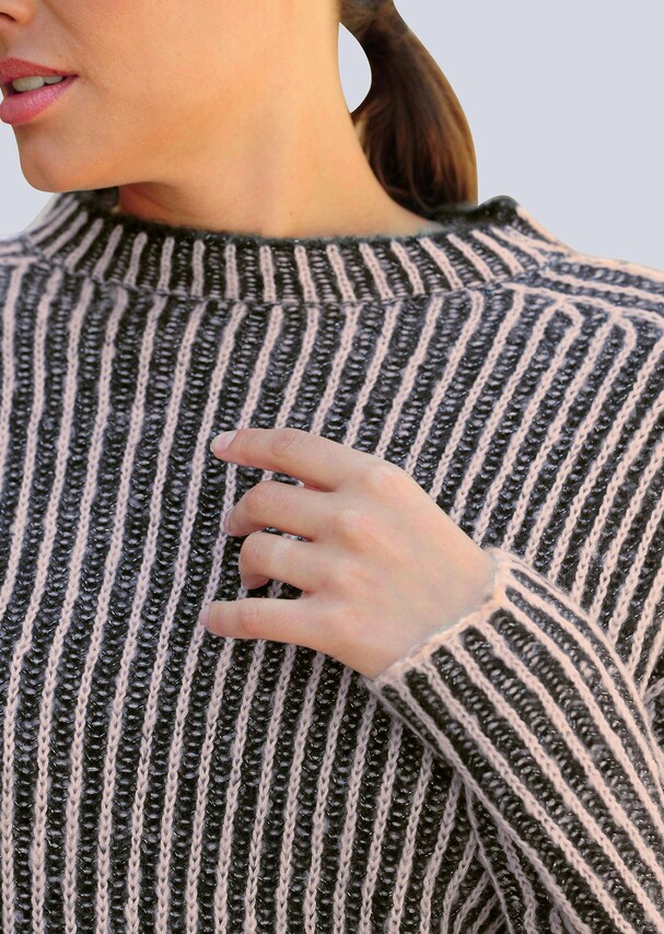 Pullover in modischem Streifendessin 3