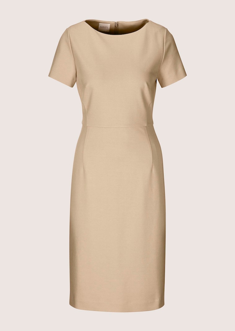 Robe fourreau avec encolure bateau et manches courtes