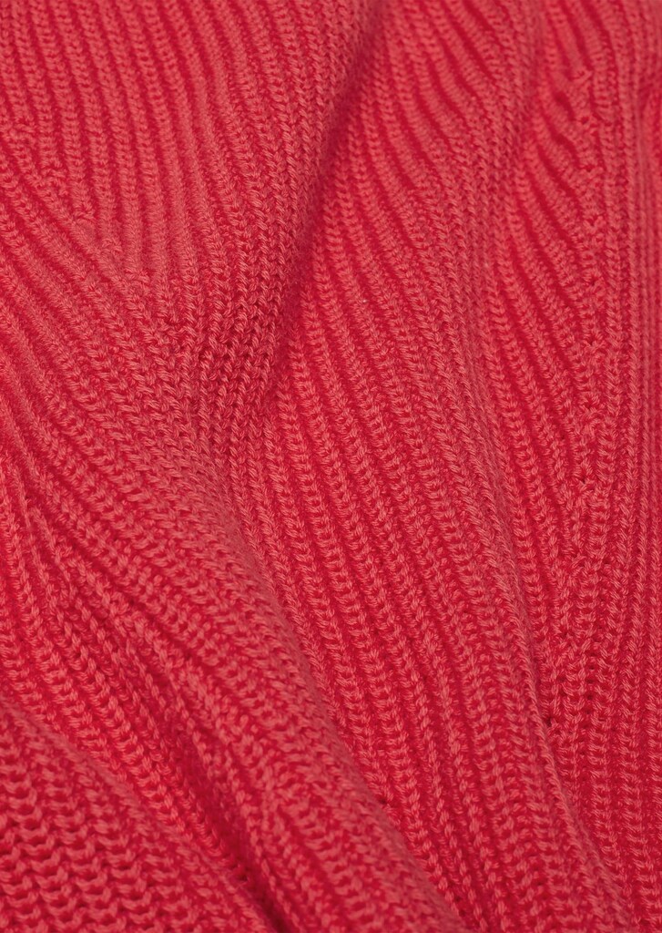 Figurschmeichelnder Pullover aus reiner Baumwolle