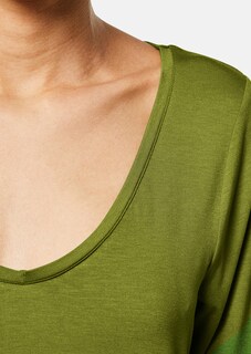 V-neck shirt with 3/4-length sleeves thumbnail 5