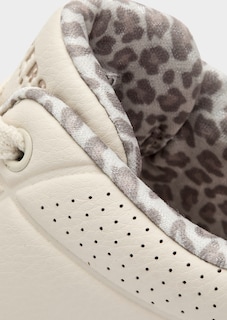 Sneaker thumbnail 3