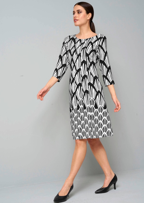 Kleid mit femininen Biesen 3