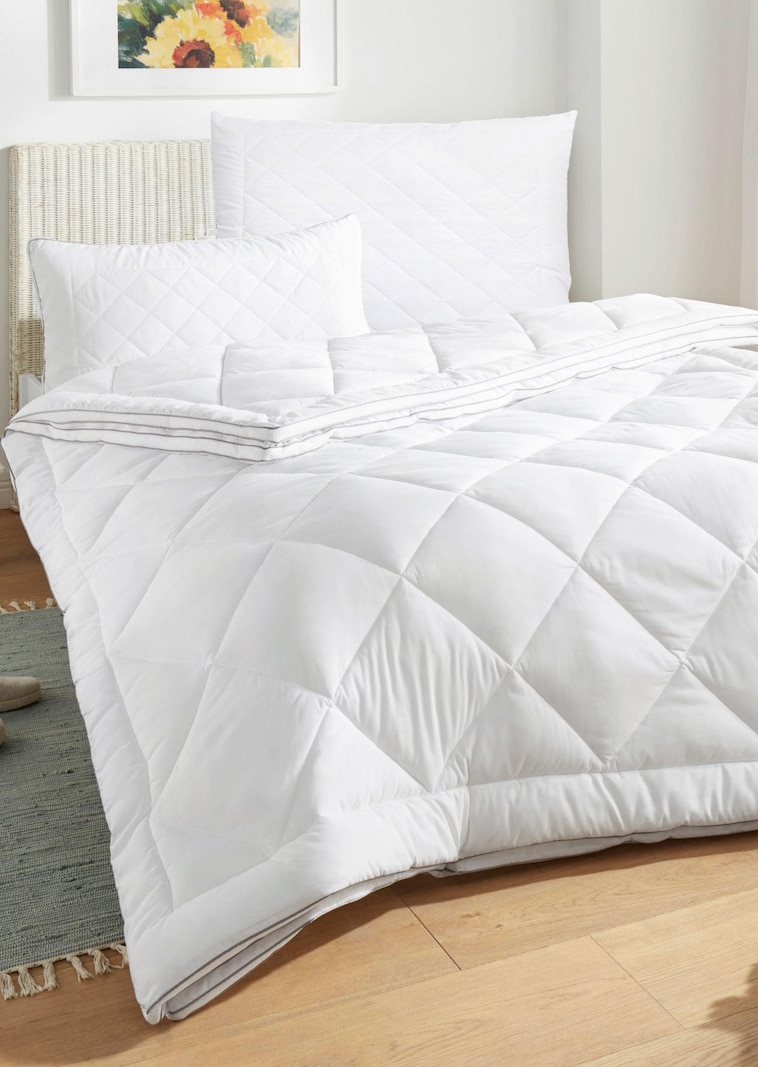 Vierjahreszeiten-Steppbett