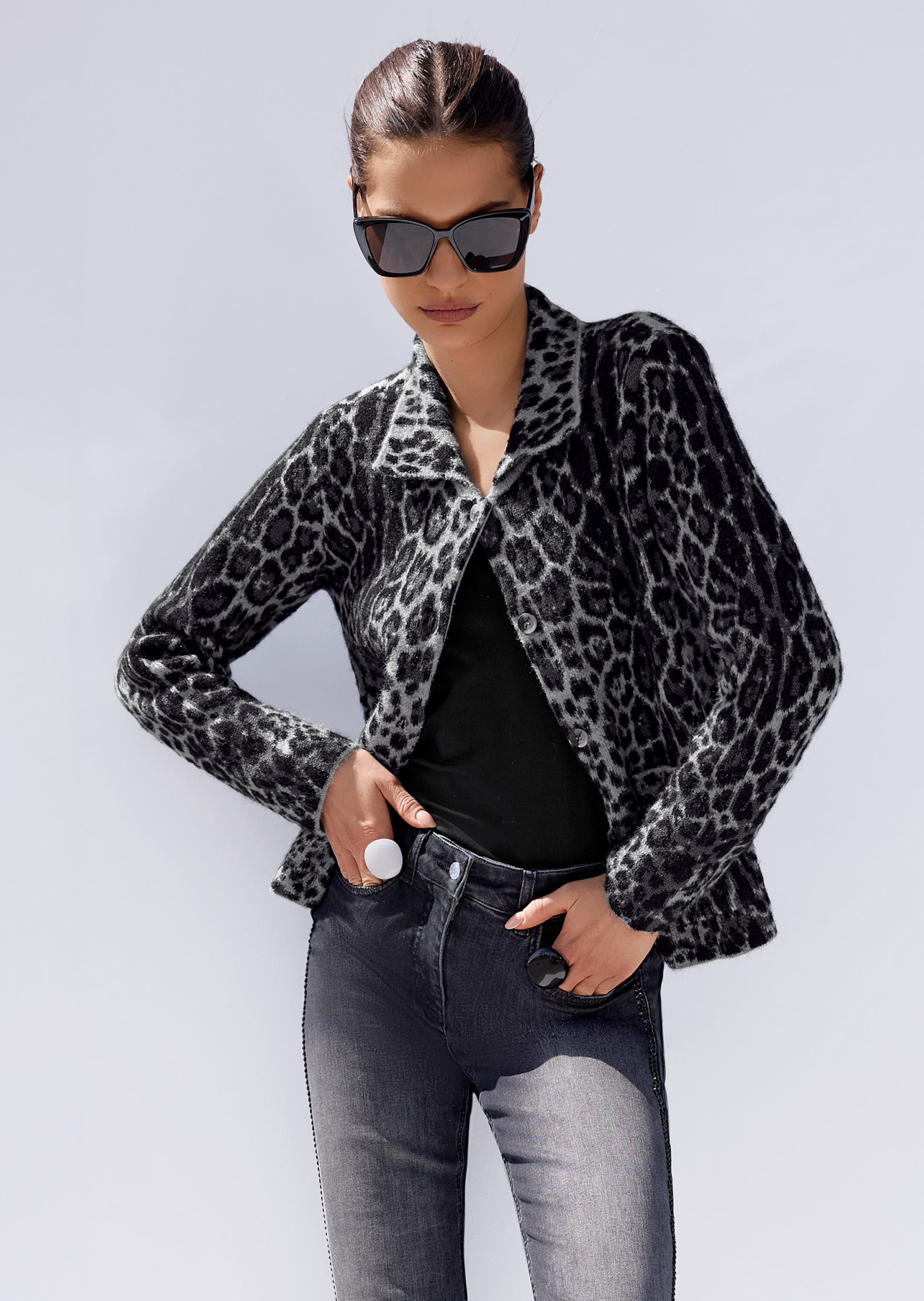 Trendstarke Strickjacke mit Leoparden-Muster