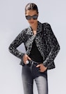 Trendstarke Strickjacke mit Leoparden-Muster thumbnail 1
